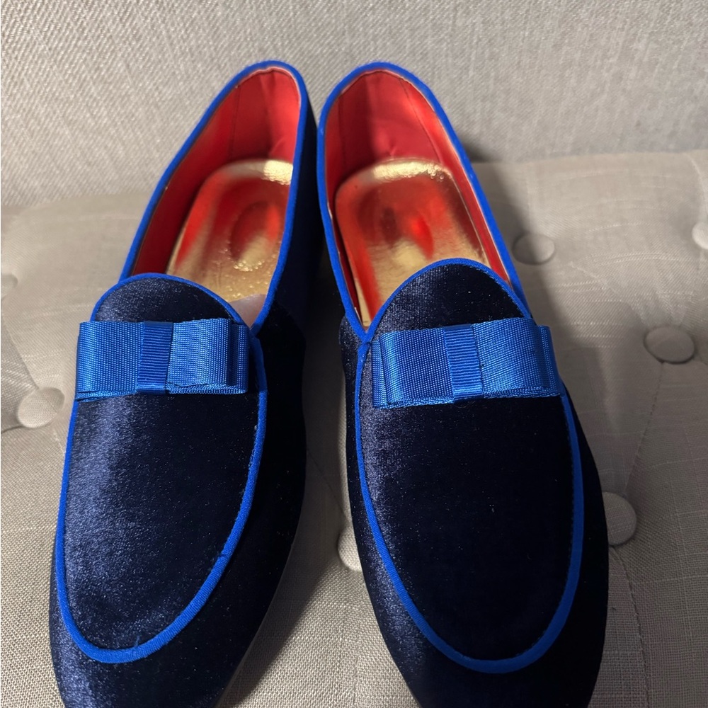Source Unknown Blue Velvet Loafers